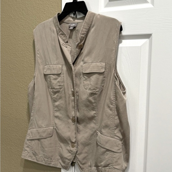 J.Jill Khaki tencel Sleeveless Safari Blouse Vest Front Button Pockets size 2X - Picture 2 of 6